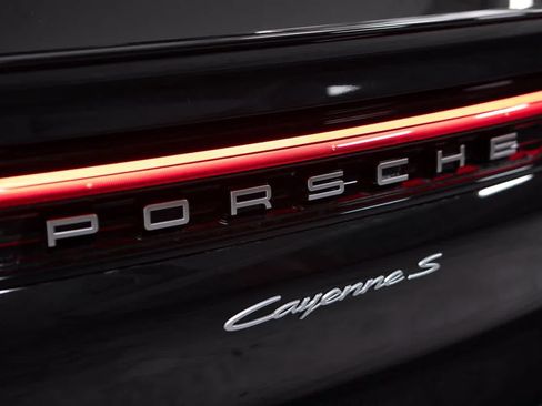 Certified 2026 Porsche Cayenne S AWD/4WD image 18
