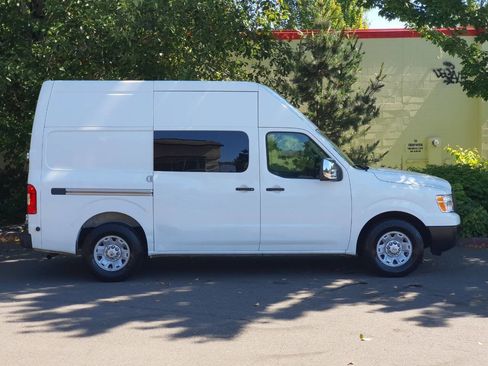 Used 2014 Nissan NV 3500 SV w/ Side & Curtain Airbag Package image 5