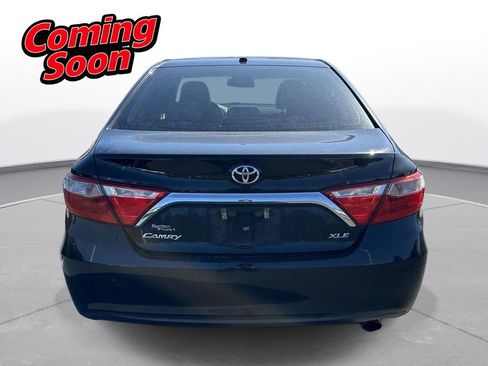 Used 2017 Toyota Camry XLE image 7