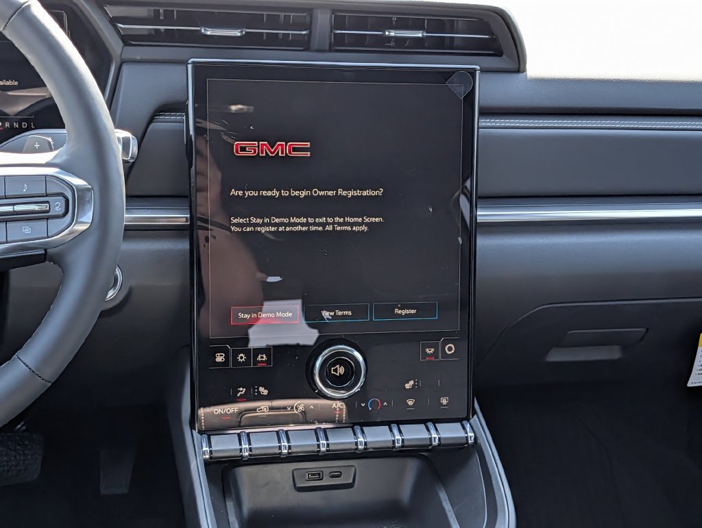 New 2027 GMC Terrain Elevation w/ Technology Package II FWD image 14