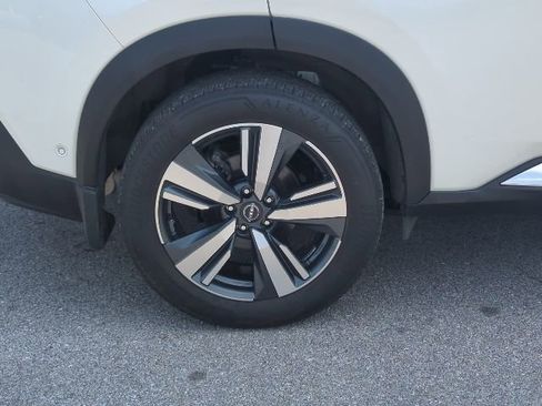 Used 2023 Nissan Rogue SL w/ SL Premium Package AWD/4WD image 34