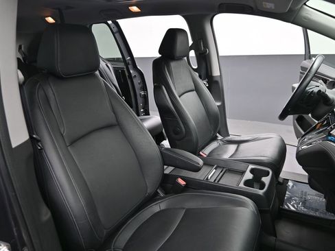 Used 2023 Honda Odyssey Touring image 29