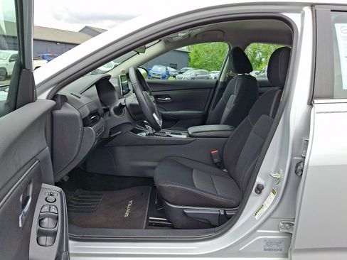 Used 2020 Nissan Sentra SV w/ Trunk Package FWD image 15