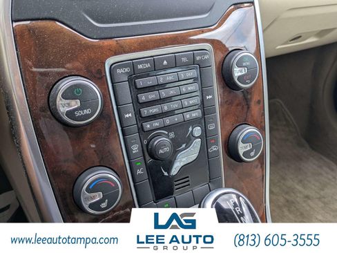 Used 2014 Volvo XC70 3.2 FWD image 20