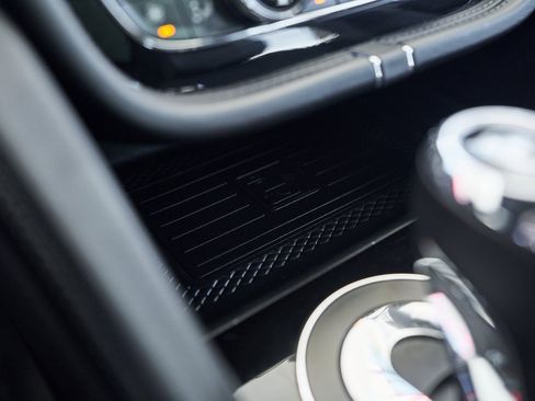 Used 2022 Bentley Bentayga image 52