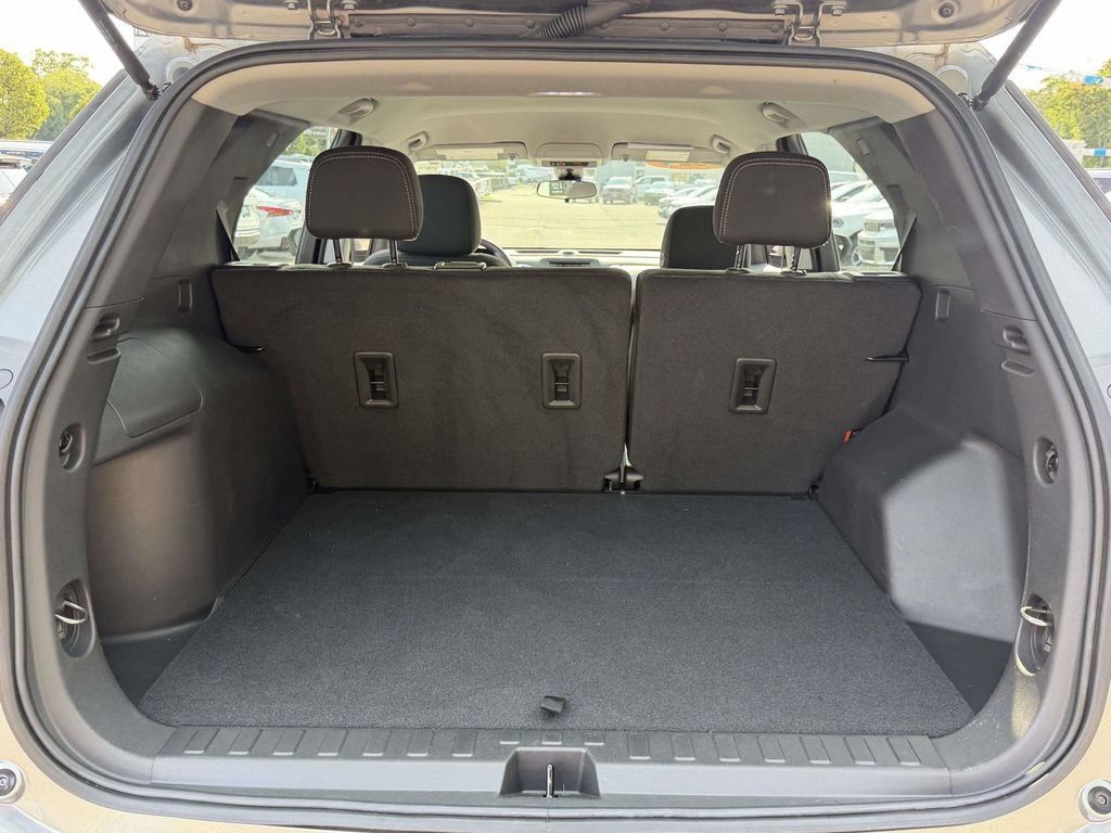 Used 2024 Chevrolet Equinox LS FWD image 14