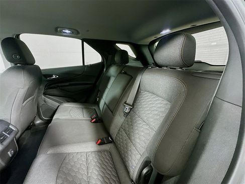 Used 2021 Chevrolet Equinox LT image 24