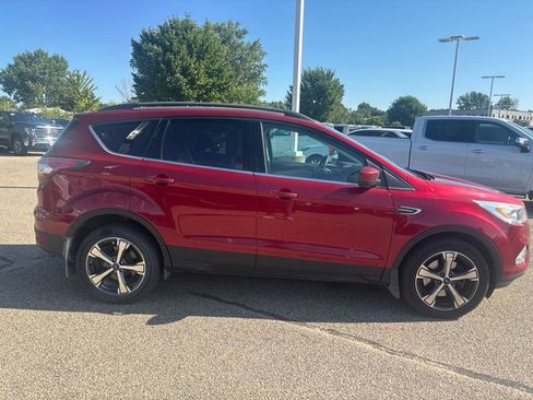 Used 2017 Ford Escape SE w/ SE Leather Comfort Package AWD/4WD image 5