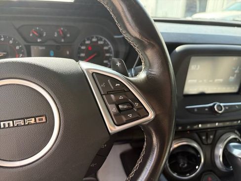 Used 2016 Chevrolet Camaro LT RWD image 7
