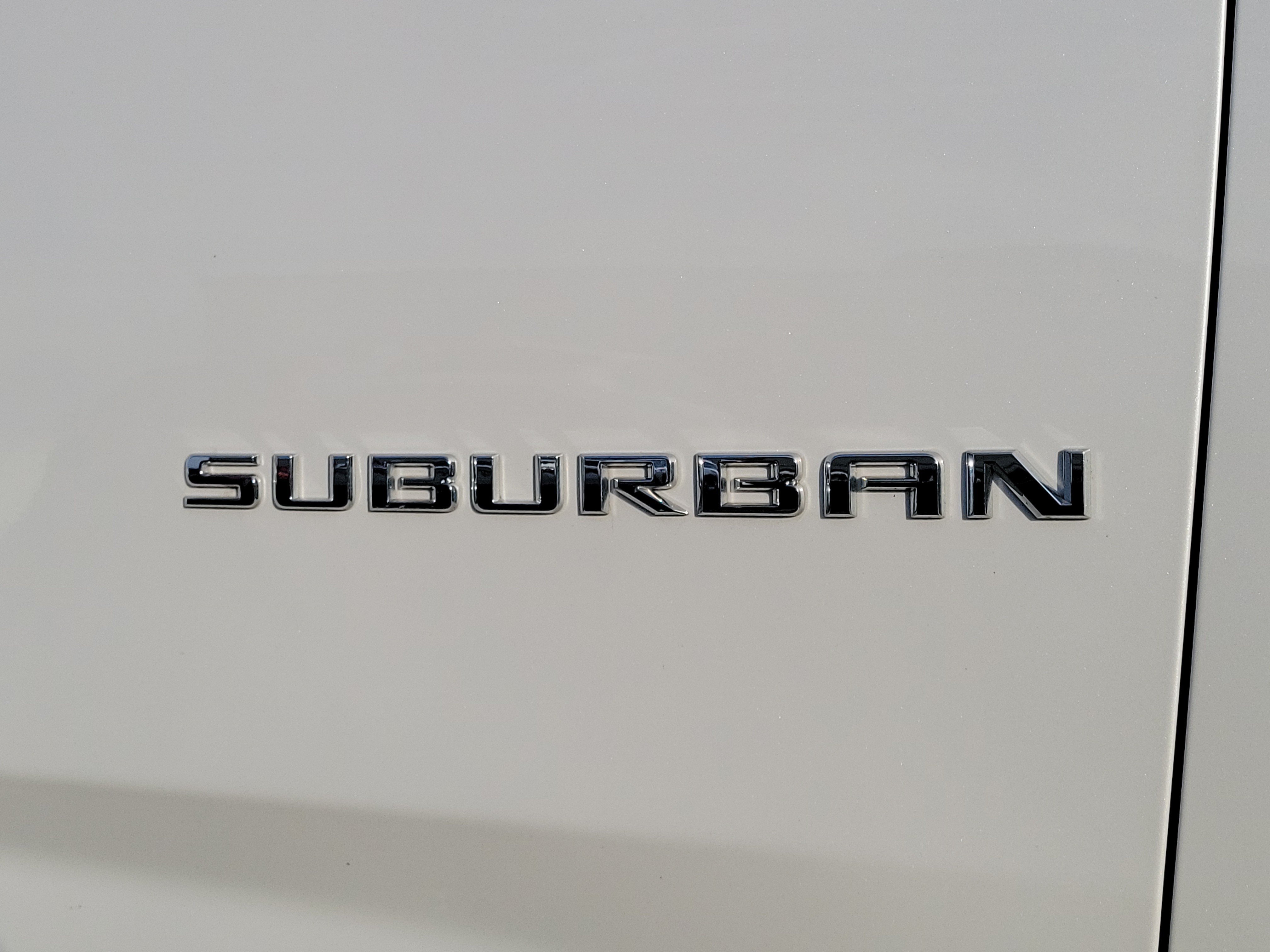 Used 2023 Chevrolet Suburban High Country AWD/4WD image 7