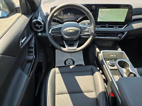 New 2026 Chevrolet Equinox LT FWD image 4