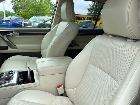 Used 2014 Lexus GX 460 Luxury image 18