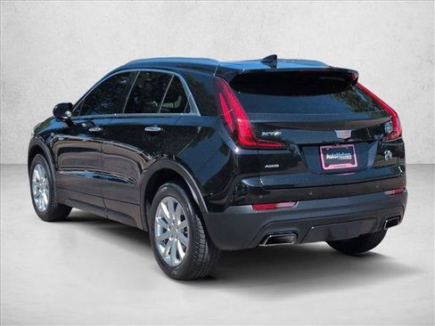 Used 2019 Cadillac XT4 Luxury w/ Cold Weather Package AWD/4WD image 8
