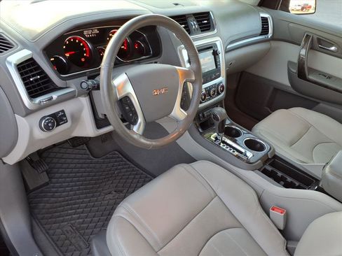 Used 2017 GMC Acadia Limited SLT image 6