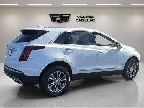 Certified 2023 Cadillac XT5 Premium Luxury w/ Technology Package FWD image 5