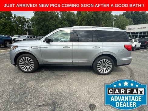 Used 2021 Lincoln Navigator Reserve w/ Luxury Package AWD/4WD image 2