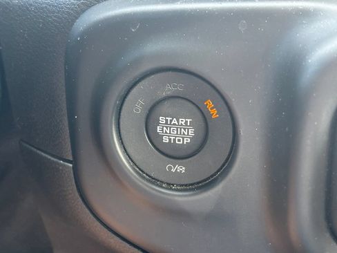 Used 2019 Jeep Wrangler Sport AWD/4WD image 20