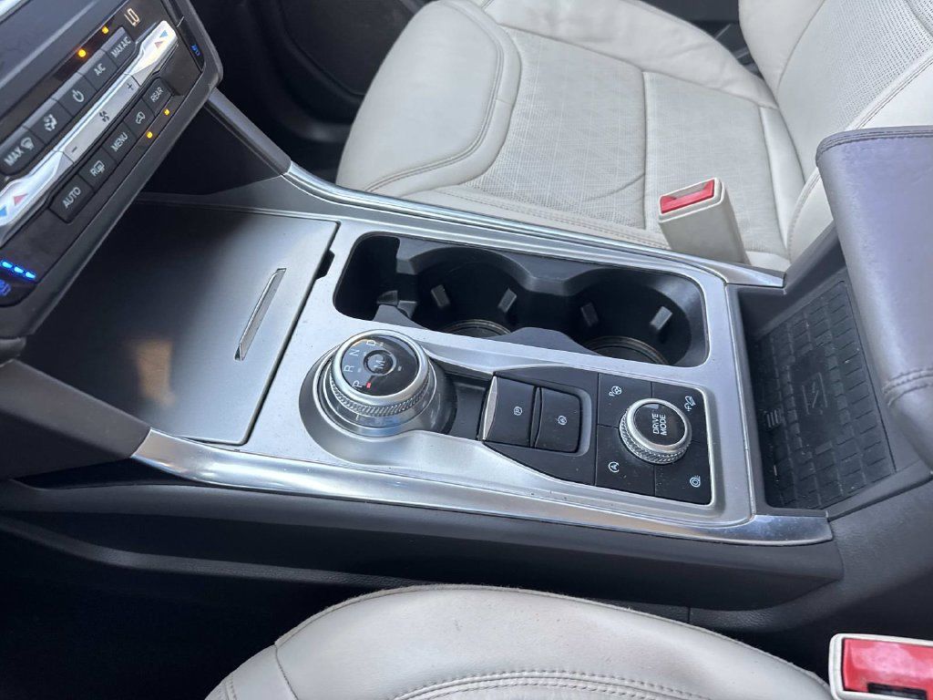 Used 2020 Ford Explorer Platinum w/ Premium Technology Package AWD/4WD image 24