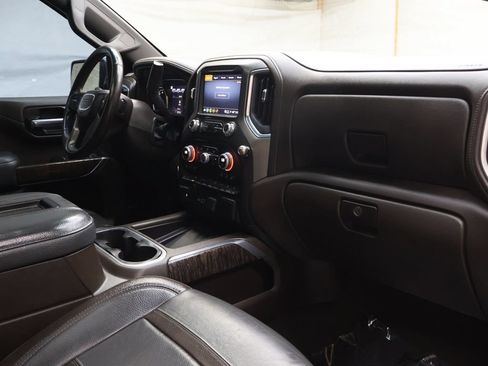 Used 2022 GMC Sierra 1500 Denali w/ Denali Premium Package AWD/4WD image 10
