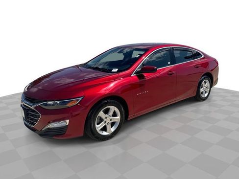 Used 2024 Chevrolet Malibu LT FWD image 1