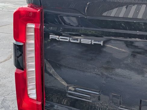 New 2026 Ford F250 Lariat w/ Black Appearance Package AWD/4WD image 31