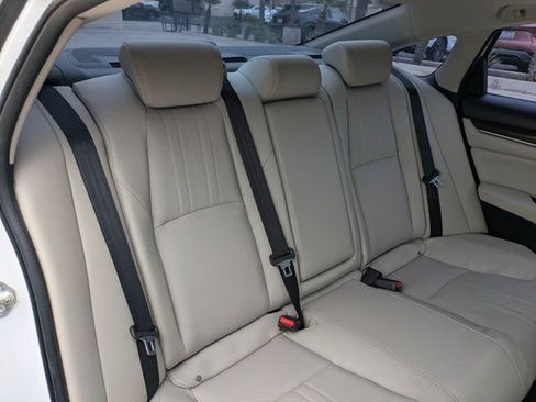 Used 2018 Honda Accord EX-L image 32