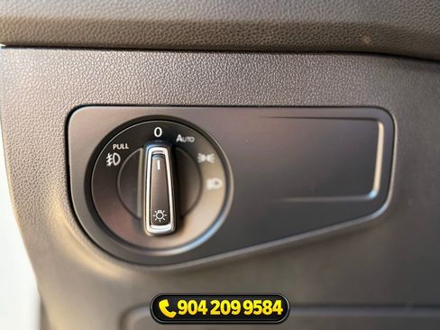 Used 2021 Volkswagen Tiguan SE FWD image 20