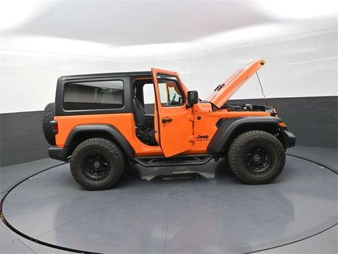 Used 2025 Jeep Wrangler Sport image 38