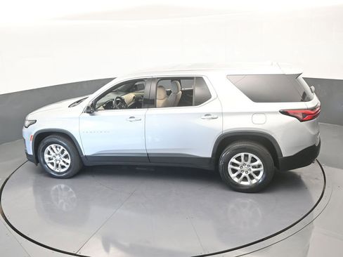 Used 2022 Chevrolet Traverse LS image 44