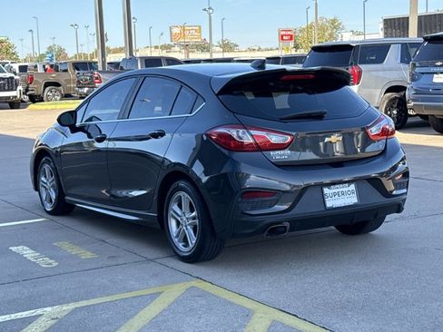 Used 2017 Chevrolet Cruze LT w/ Sun And Sound Package image 10