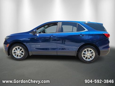 Used 2022 Chevrolet Equinox LT image 2