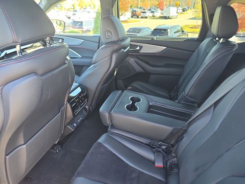 Used 2023 Acura MDX A-Spec image 13