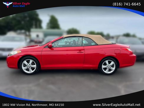 Used 2006 Toyota Solara SLE FWD image 2