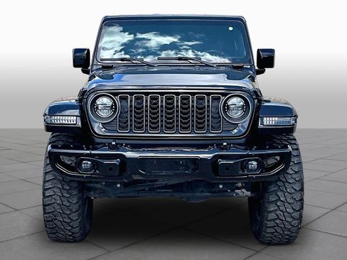 Used 2024 Jeep Gladiator Sport AWD/4WD image 4