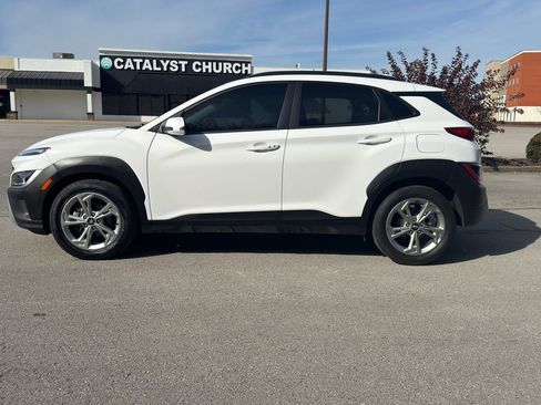 Used 2023 Hyundai Kona SEL FWD image 5