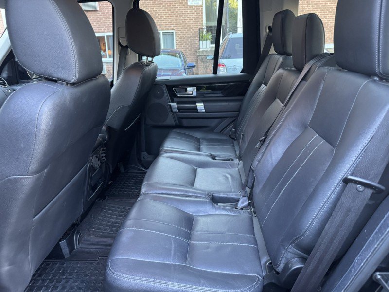 Used 2014 Land Rover LR4 HSE AWD/4WD image 32