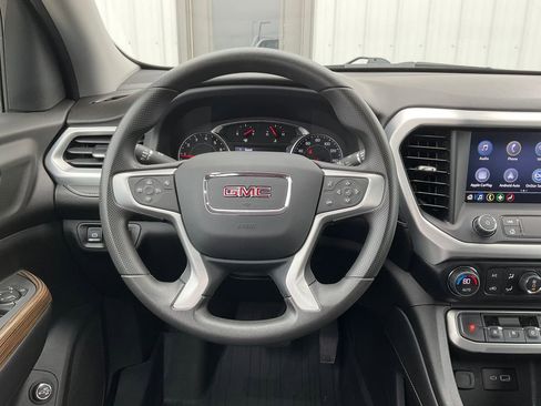 Used 2023 GMC Acadia SLE w/ Driver Convenience Package image 4