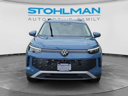 Used 2026 Volkswagen Tiguan SE w/ Panoramic Sunroof Package AWD/4WD image 2