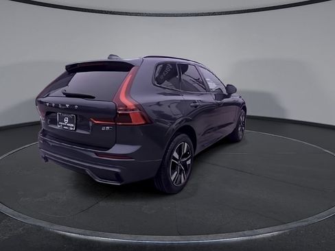 New 2026 Volvo XC60 B5 Plus w/ Climate Package AWD/4WD image 8