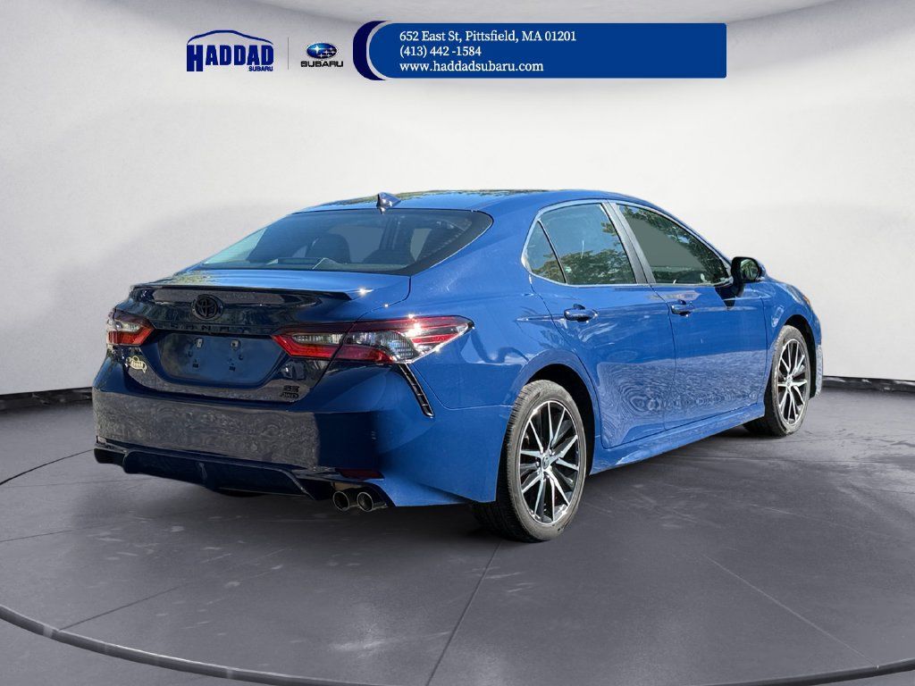 Used 2024 Toyota Camry SE w/ Cold Weather Package AWD/4WD image 5