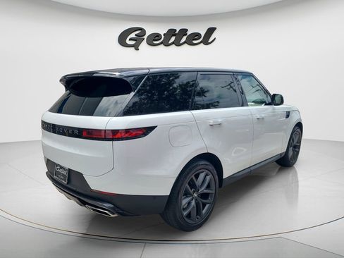 Used 2024 Land Rover Range Rover Sport SE AWD/4WD image 5