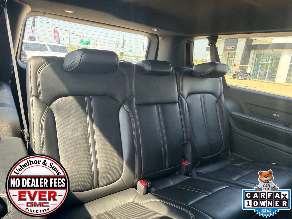 Used 2025 Jeep Wagoneer L Series II w/ 8-pass Seating Package AWD/4WD image 7