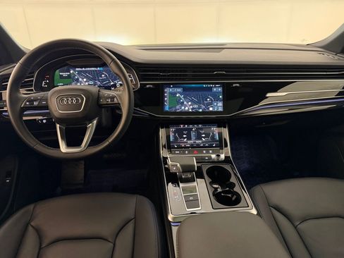 Certified 2025 Audi Q7 2.0T Premium w/ Convenience Package AWD/4WD image 17