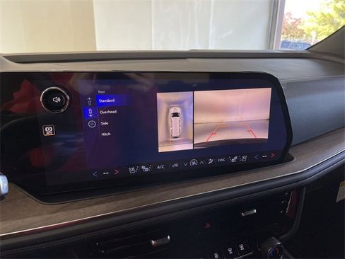 New 2026 Chevrolet Suburban High Country image 32