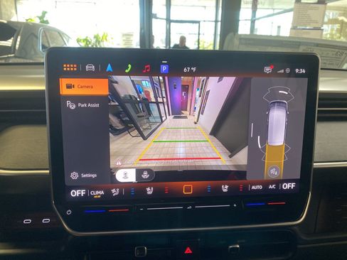 New 2025 Volkswagen ID. Buzz Pro S RWD image 19