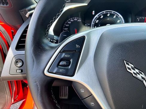Used 2019 Chevrolet Corvette Stingray Coupe w/ 1LT RWD image 21
