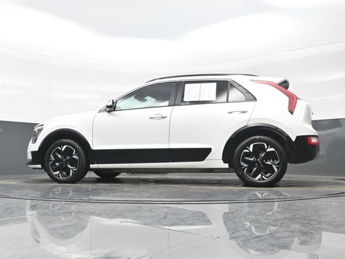 Used 2023 Kia Niro Wind w/ Wind Preserve Package image 28