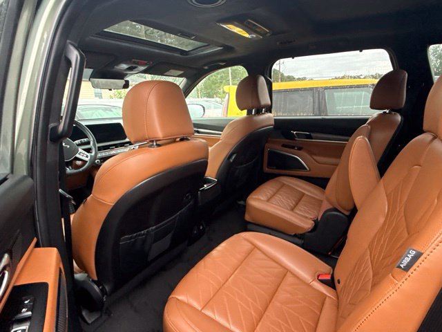 Used 2024 Kia Telluride SX Prestige X-Pro AWD/4WD image 5