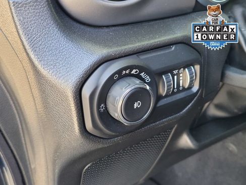 Used 2022 Jeep Wrangler Unlimited Sport AWD/4WD image 17