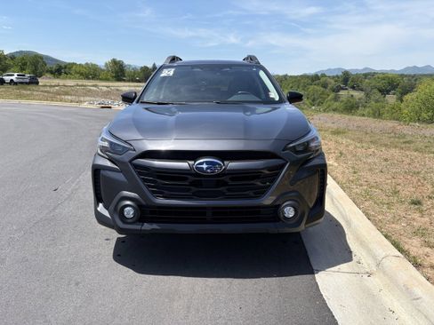 Certified 2024 Subaru Outback Premium AWD/4WD image 3